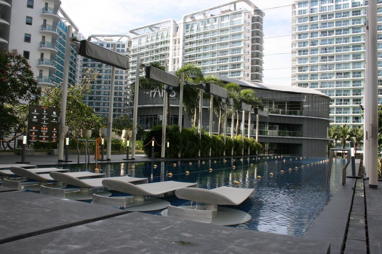 Azure Urban Resort Residences Manila Luaran gambar
