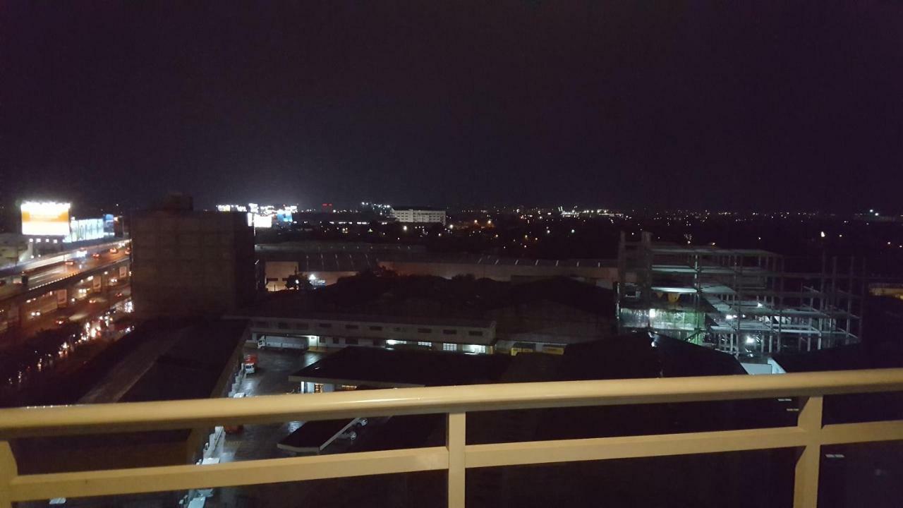 Azure Urban Resort Residences Manila Luaran gambar